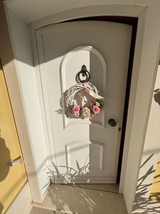 Vendo sacadas, portas e sofás. Tudo individual