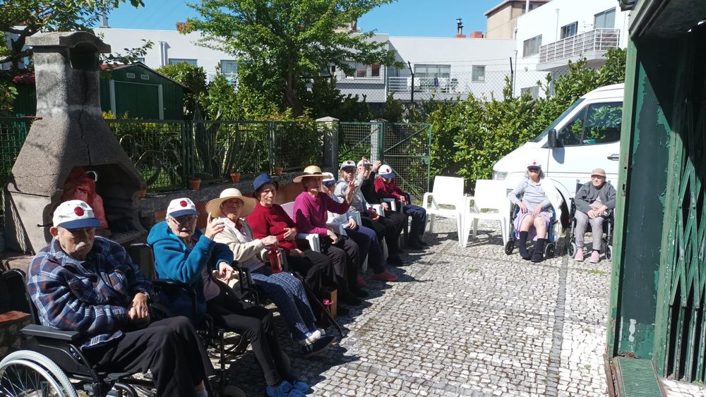 Legenda de ternura lar de idosos