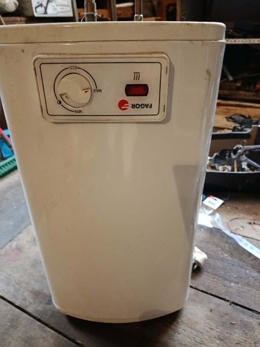 Bojler elektryczny 30 l niemiecki