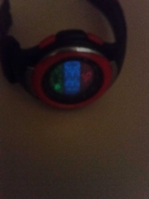 Zegarek elektroniczny różnokolorowe podświetlenie