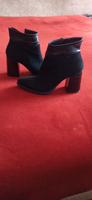 Осінні сапожки на каблуці