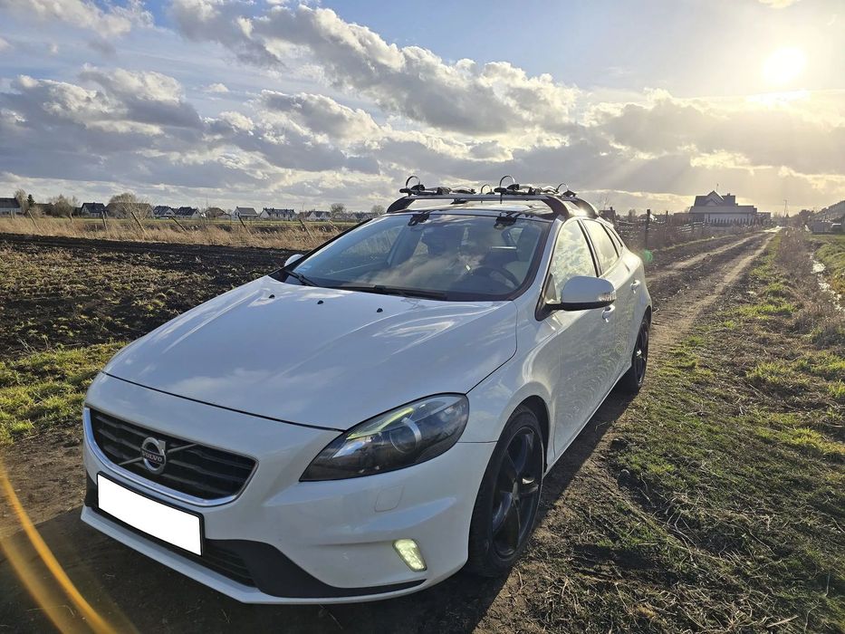 Volvo V40 Volvo V40 II T4 180 KM | Panorama | Jasne wnętrze | 2 komplety kół