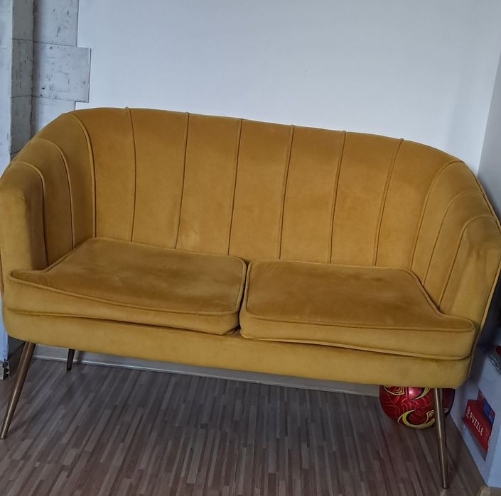 Sofa musztardowa