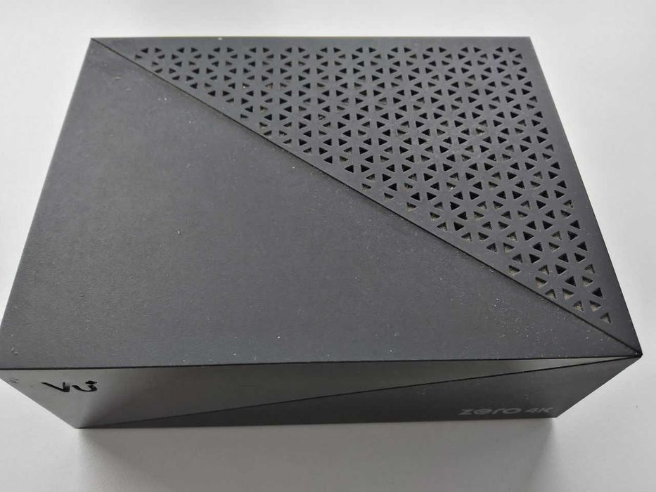 Спутниковый тюнер VU Zero 4K