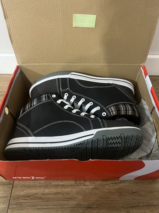 Buty za kostkę, typu trzewik, ze skóry nubuk