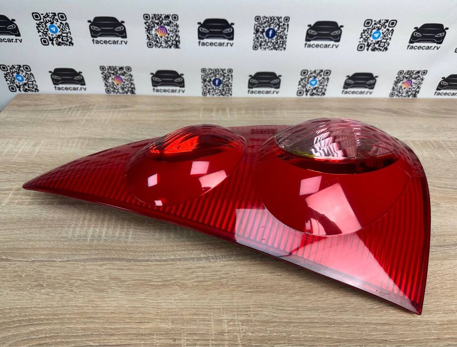 Задній ліхтар Peugeot 107 / Citroen C1 (2005–2014) Оригінал