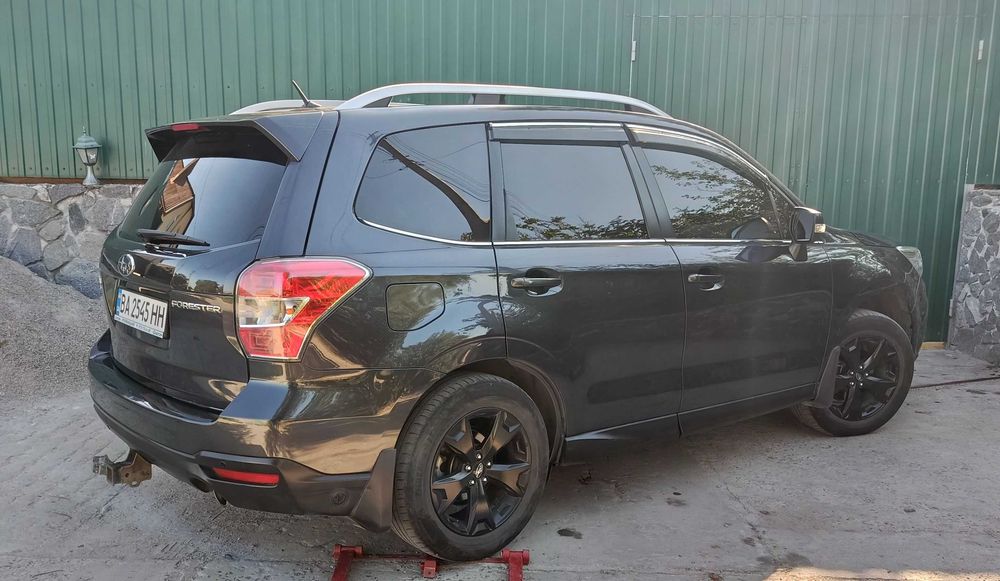 Subaru Forester 2014 official