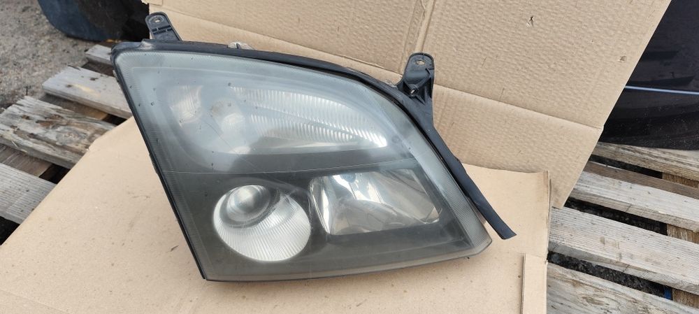 Opel Vectra C lampa przód prawa lewa komplet