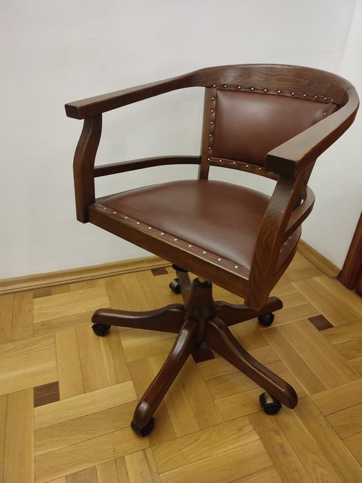 Крісло керівника шкіра