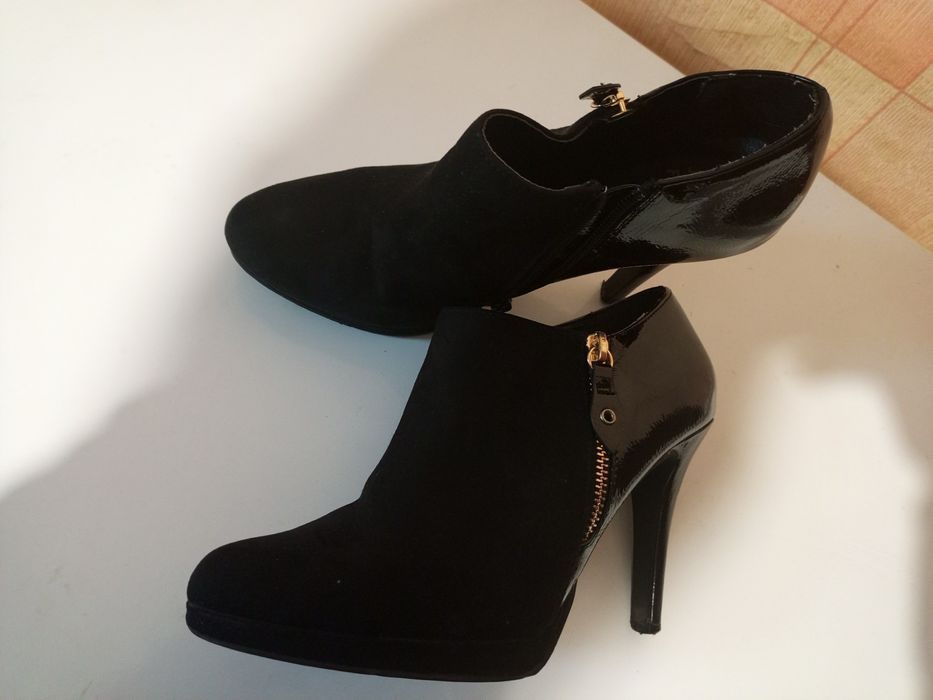 Гарні та стильні туфлі