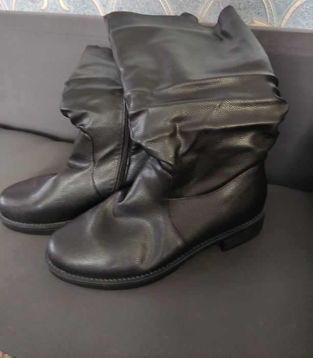 Нові жіночі шкіряні сапоги р.43