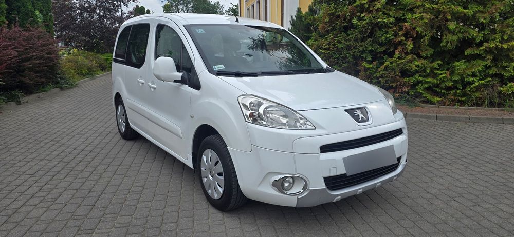 Peugeot Partner Mega Ekonomiczny i praktyczny Bezawryjny Świetnie zachowany Klima