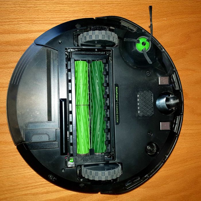 Aspirador Robot Roomba® i5 com ligação Wi-Fi