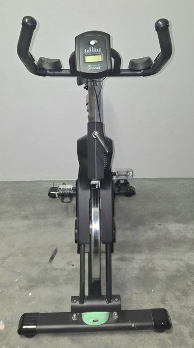 Bicicleta Spinning Cecotec UltraFlex 25 – Volante 25kg (Sistema Dinâmico)