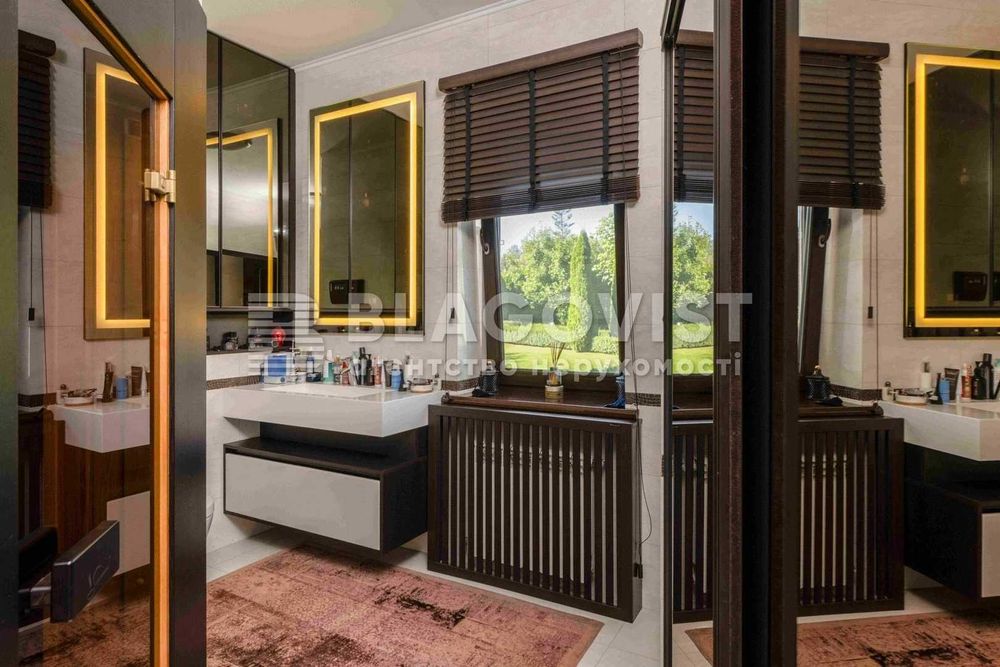 Стоянка БЕЗ % 300м2 Дом с бассейном в закрытом охраняемом КГ