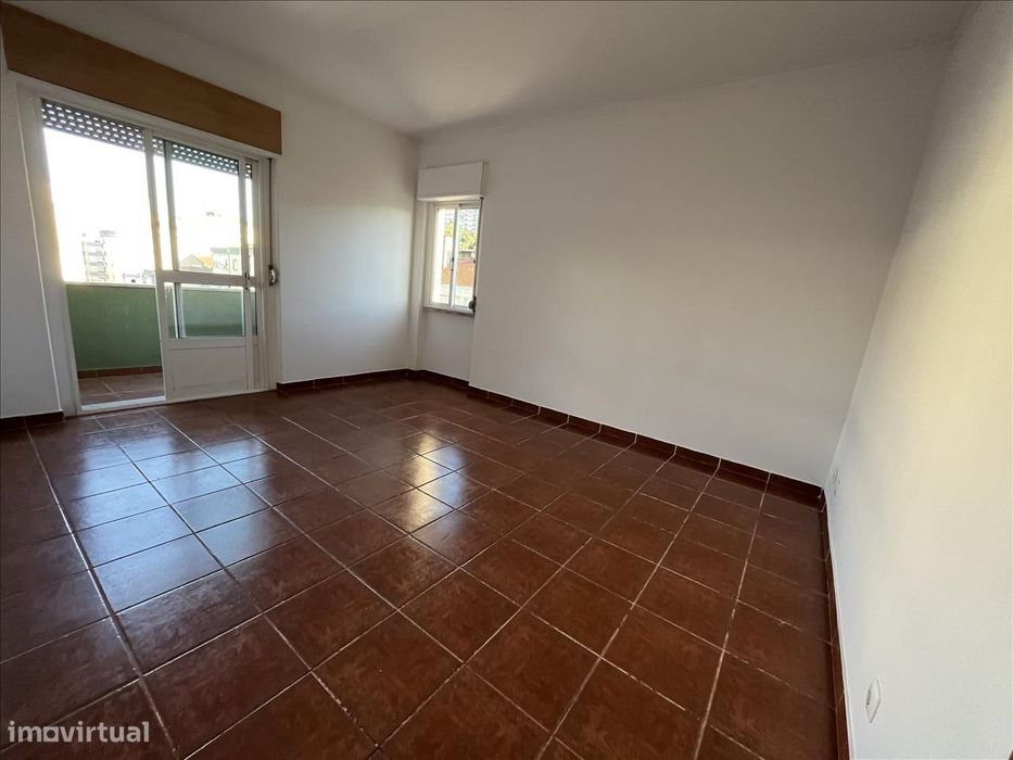 Apartamento T2 em Agualva — Agualva E Mira-Sintra, Lisboa