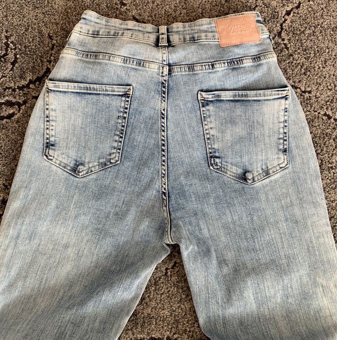Джинси Zara тягнуться