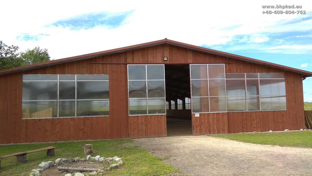 Konstrukcja stalowa hali. 21x48x4,2m. Ujeżdżalnia dla koni. Producent.