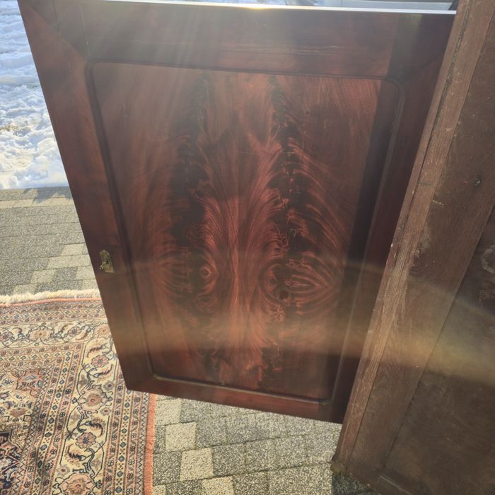 Kątnik Simmler Ludwik Filip w mahoniu z szfuladą