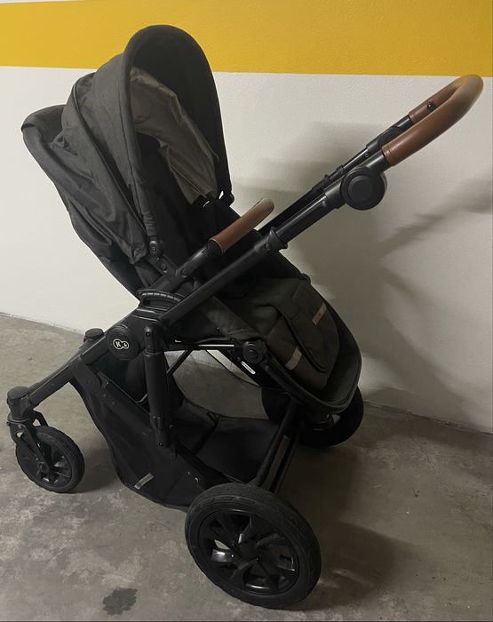 Carrinho de Bebé Kinderkraft 3 em 1 - babycoque + alcôfa + cadeirinha