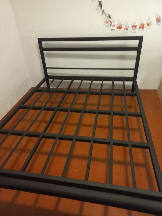 Ліжко з якісного та міцного матеріалу!