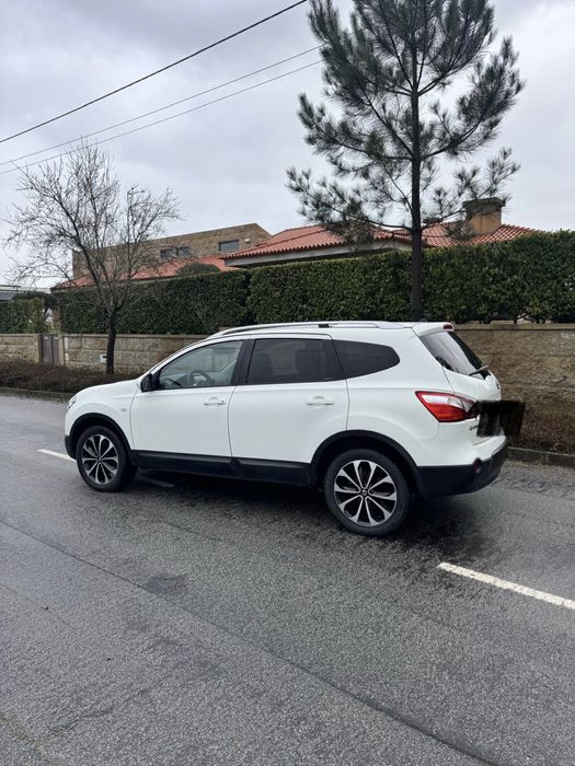 Nissan Qashqai + 2 Tekna Sport
