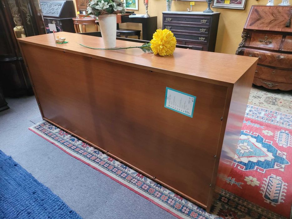 Aparador em madeira - óptimo estado