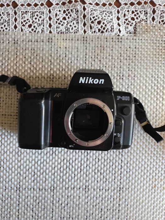 Aparat Analogowy Nikon AF F-801+obiektyw+Nowe Filmy gratis