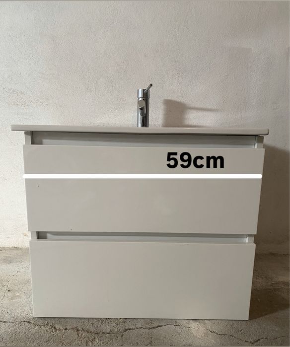 Vende-se , Armario casa de banho