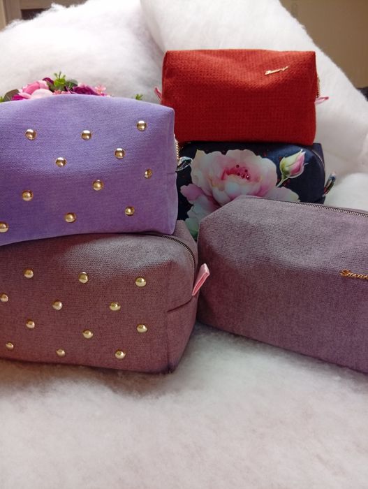 Продам косметичку, подарунок , сумочка