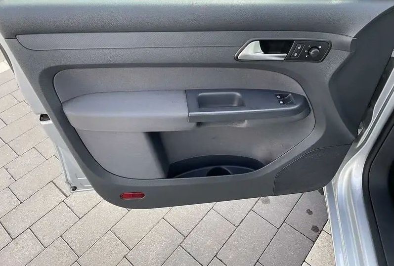 Каддік maxi 7місць 2012р