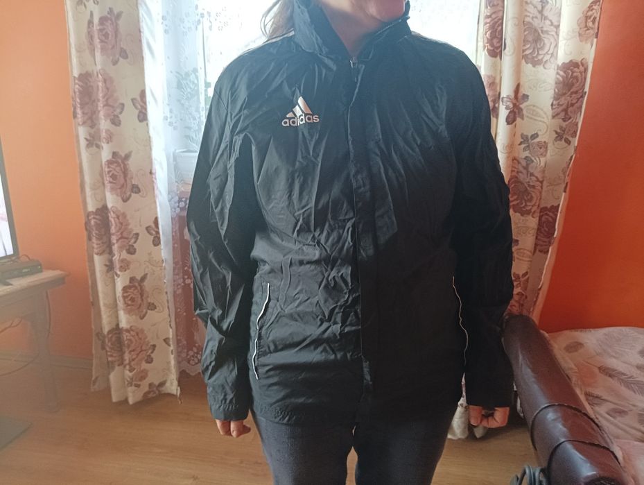 Sprzedam Kurtkę Letnią Marki Adidas
