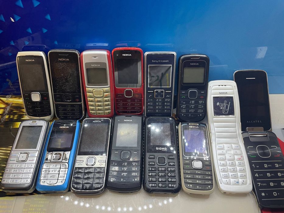 Кнопкові телефони Nokia Лот