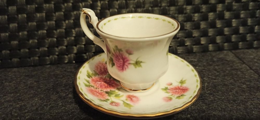 Porcelana Anglia Royal Albert Chryzantema, Listopad  DUO