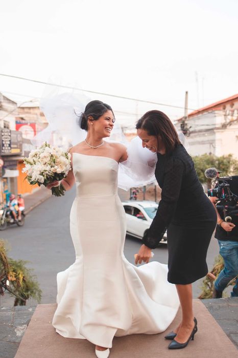 Elegante Vestido de Noiva Pronovias - Atemporal e Impecável