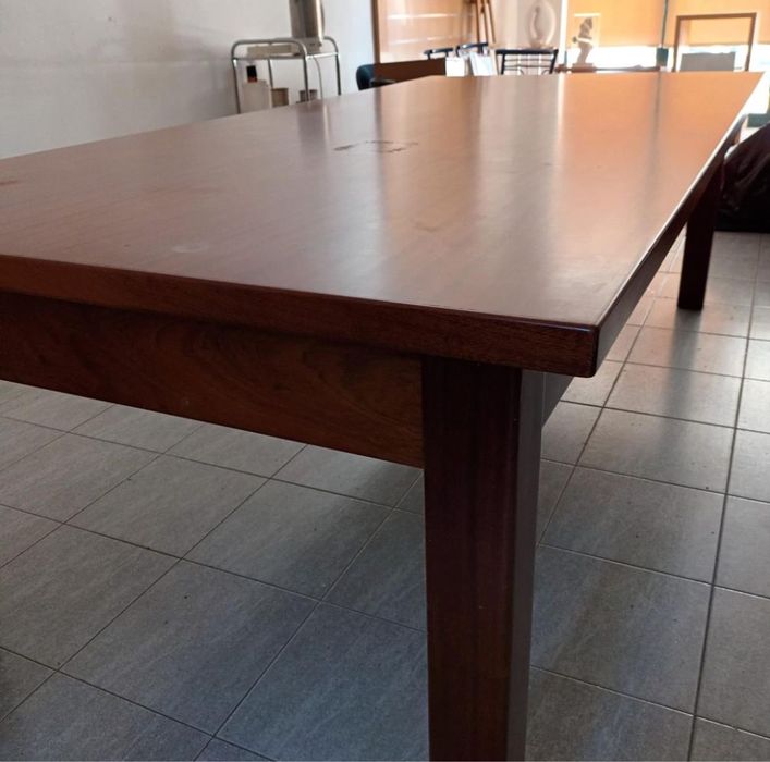 Mesa de madeira maciça 2,50m por 1,20m