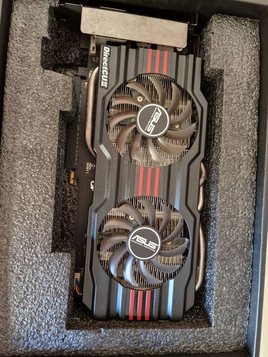 Modelo: GTX660-DC20-2GD5 • GPU: NVIDIA GeForce GTX 660 • Memória: 2 GB GDDR5 • Série/Cooler: DirectCU II OC (versão com overclock de fabrica)