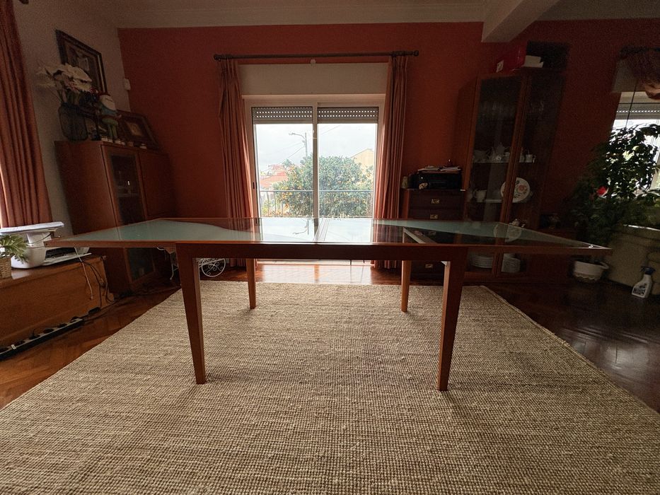 Mesa de Jantar Extensível 1,30m–2,60m + 4 Cadeiras | Madeira