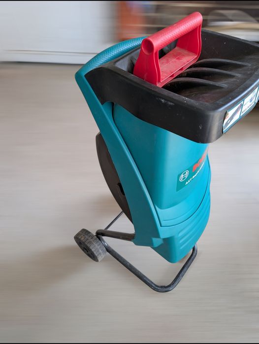 Rozdrabniacz gałęzi Bosch AXT 2200 Rapid