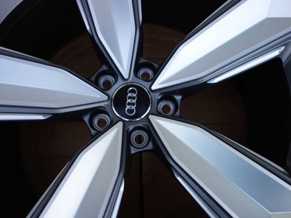 Felgi AUDI RS4 S4 A5 RS5 Q8 Q7 SQ7 SQ8 20'' Nowe Oryginalne