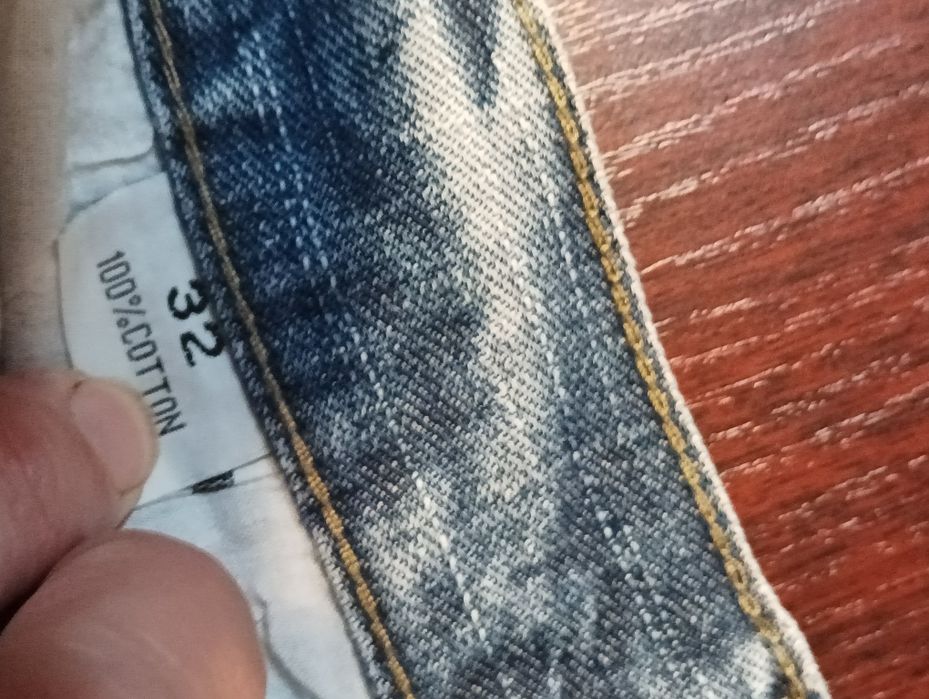 39* Spodnie męskie rozmiar 32 firmy Trang