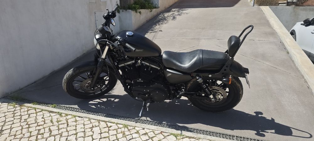 Vendo Harley Davidson XL 883N Iron