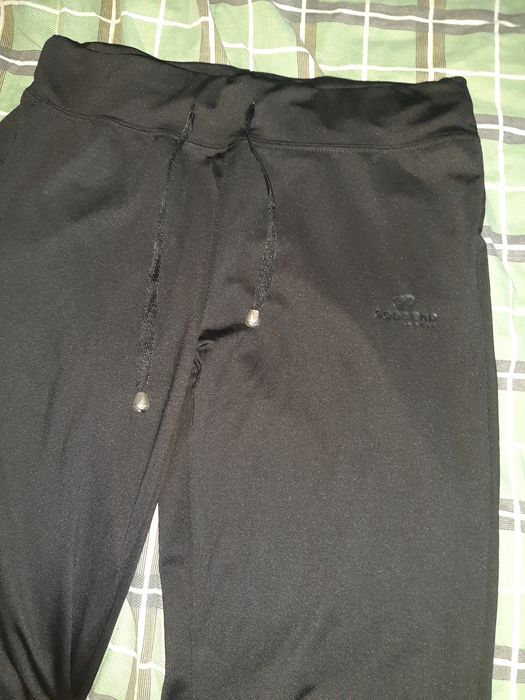 Продам женский спортивный костюм