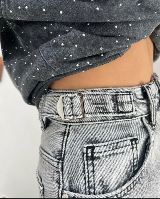 Джинсы с боковыми разрезами