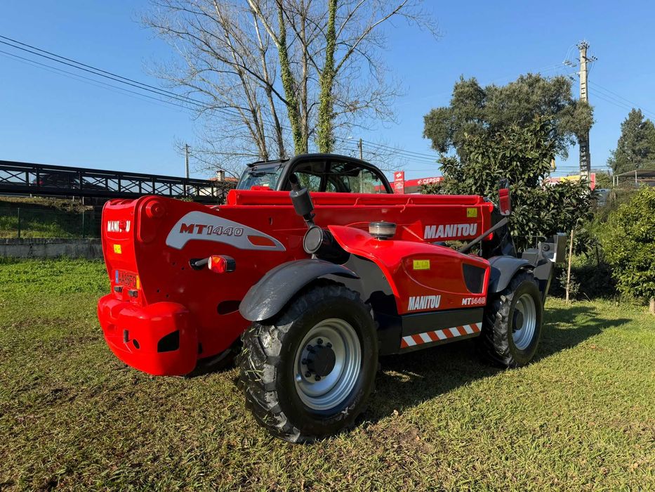 Multifunções telescópico Manitou 1440