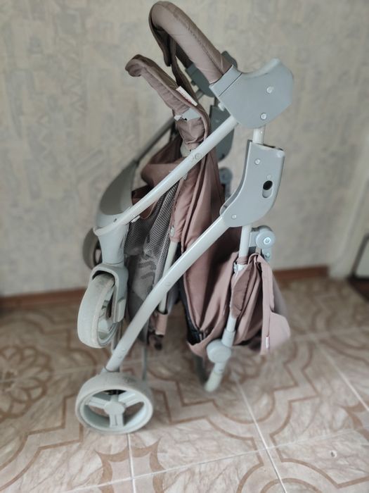 Carrello Quattro Коляска прогулянкова, візок