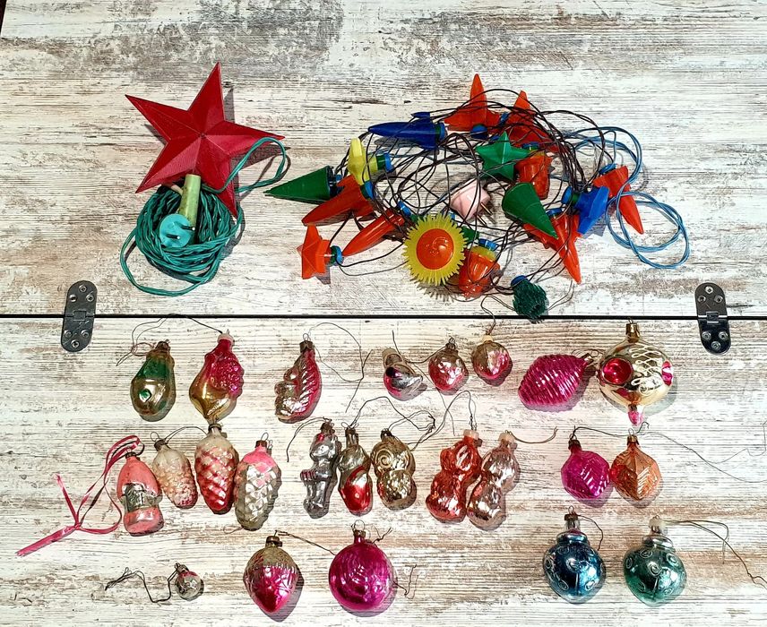 Старовинні новорічні іграшки