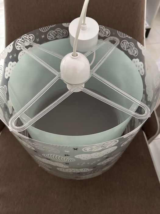 Lâmpada para quarto de crianças como nova