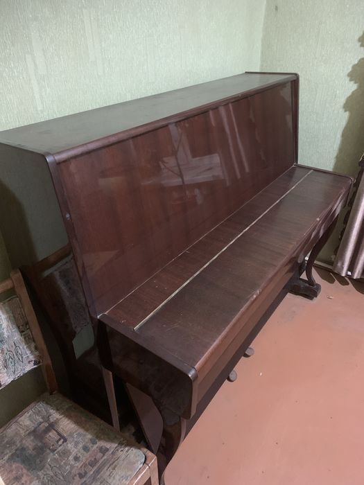 Піаніно Ласточка