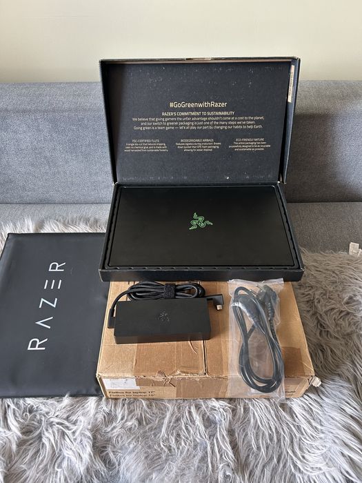 Razer Blade 15 Advanced Edition OLED 4K Touch RTX 2080 Max-Q 256GB | Stan idealny